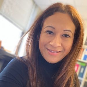 Meet your Posher, Elizabeth